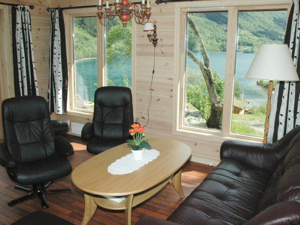 Two-Bedroom Holiday Home In Olden 3 Ruang foto